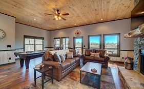 Bear Claw Cabin