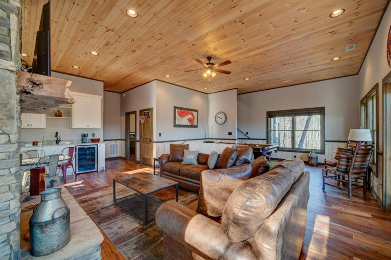 Bear Claw Cabin Blue Ridge Exterior photo