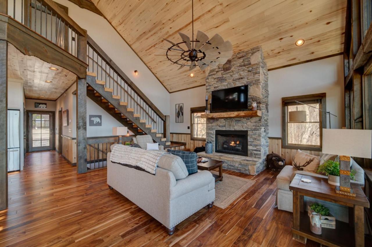 Bear Claw Cabin Blue Ridge Exterior photo