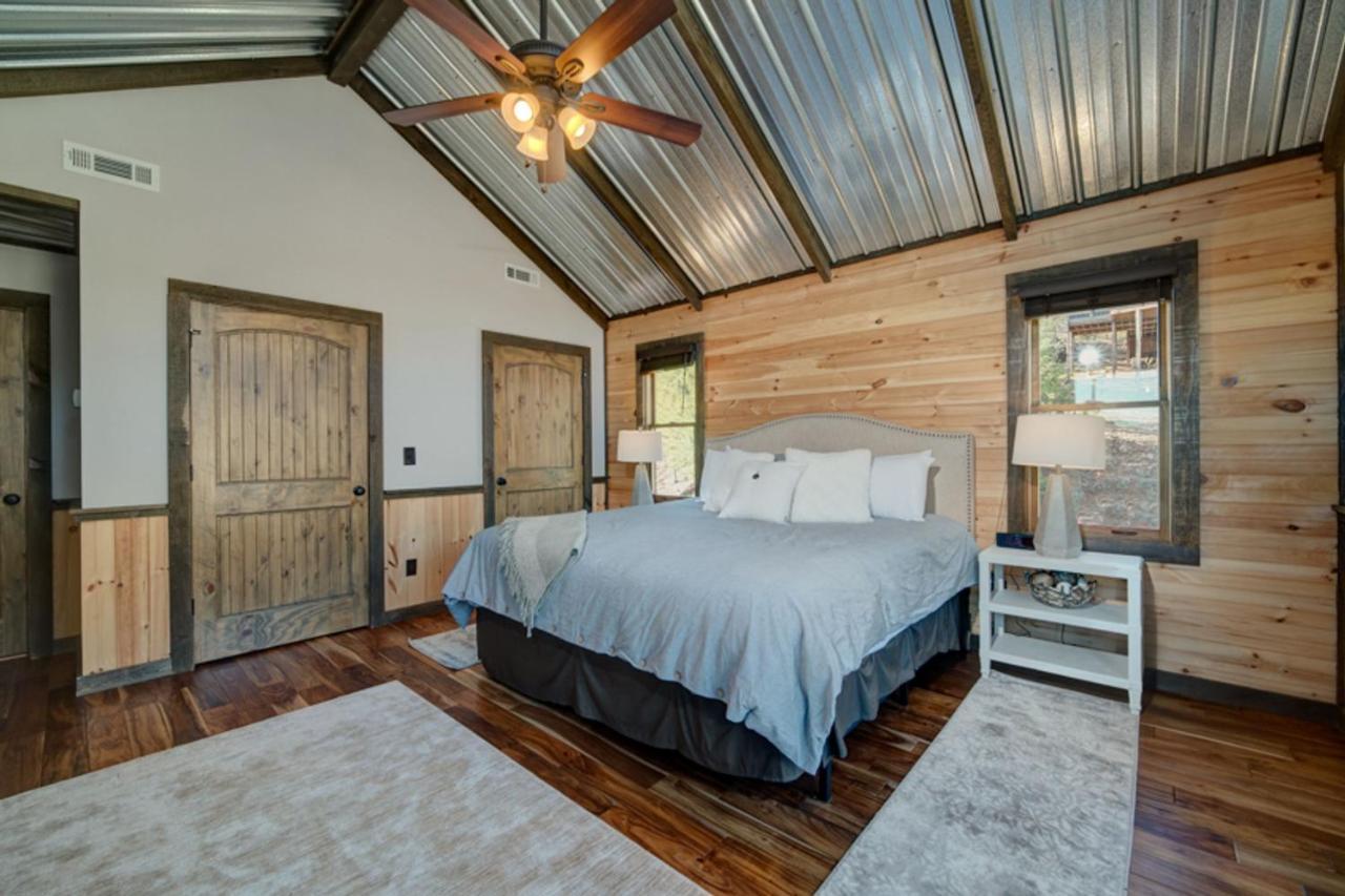 Bear Claw Cabin Blue Ridge Exterior photo